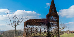 Прозрачная церковь