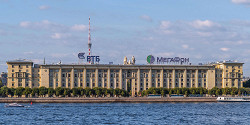 Петровская набережная
