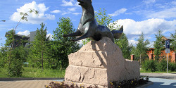 Памятник «Чёрный лис»