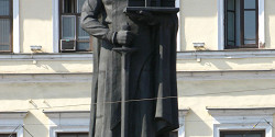 Памятник Ярославу Мудрому