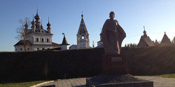 Памятник Юрию Долгорукому в Юрьеве-Польском