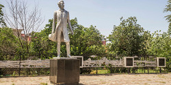Памятник А. С. Пушкину в Элисте