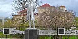 Памятник А. С. Пушкину в Элисте