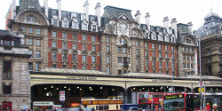 Вокзал Виктория в Лондоне
