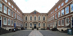 Bluecoat Chambers в Ливерпуле
