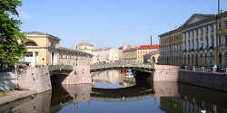 Театральный мост в Санкт-Петербурге