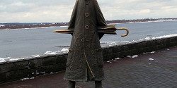 Памятник Антону Чехову в Томске