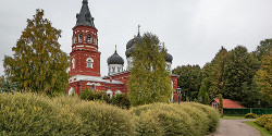 Александро-Невский монастырь в Маклаково