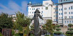 Скульптурная композиция «Ростовчанка»