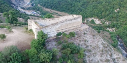 Крепость семи братьев и одной сестры