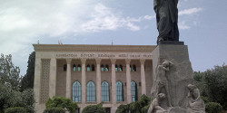 Азербайджанский драматический театр