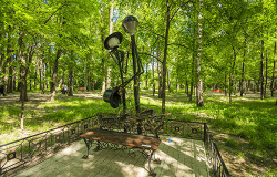 Аллея влюбленных, скамейка
