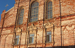 Спасо-Преображенский монастырь в Кирове, фасад церкви во имя иконы Божией матери