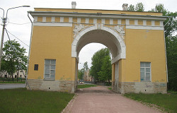 Городские ворота, Ломоносов