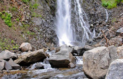 Нижний Водопад реки Угледарки, высота 27 метров, Сахалин