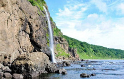 Второй водопад, у подножья хребта Жданко, Сахалин