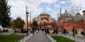 Город встретил нас дождем и проводил ливнем: рассказ о мартовском Стамбуле