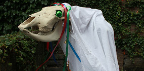 3 жуткие новогодние традиции со всего мира