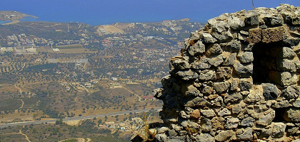 Вид на город, Замок Святого Иллариона, Северный Кипр