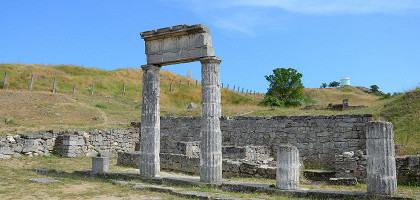 Пантикапей в Керчи, руины храма