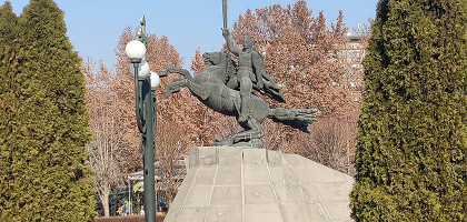Памятник Зоровару Андранику, Ереван