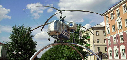 Памятник вертолёту КА26 в Кумертау, Республика Башкортостан