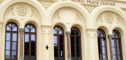 Нобелевский центр Мира, фасад
