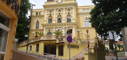 Бывшее здание оперного театра, Опатия