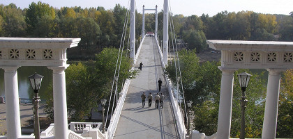 Пешеходный мост в Оренбурге