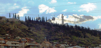 Виды города и памятник «Грузия-мать», Тбилиси
