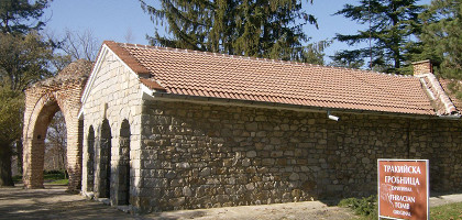 Фракийская гробница в Казанлыке, Болгария
