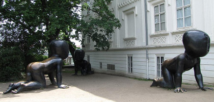 Металлические мальчики в Музее Гоя, Прага