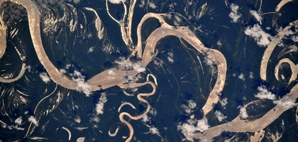 Вид из космоса на Амазонку