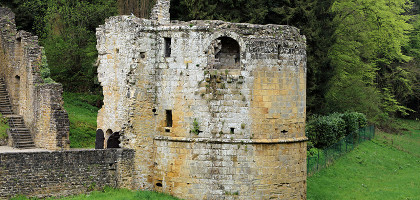 Замок Бофор в Люксембурге, руины башни