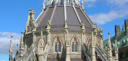 Парламентский холм в Оттаве, библиотека Парламента