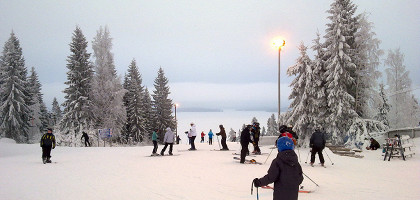 Полянка лыжников, Мессиля