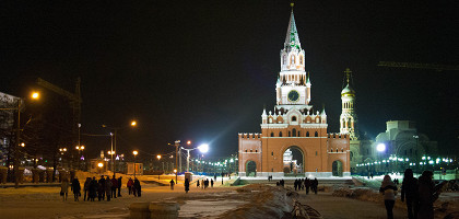 Благовещенская башня в Йошкар-Оле, зимний вечер