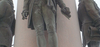 Памятник основателям Одессы, фрагмент