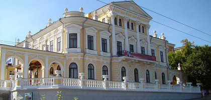 Дом Мешкова, сейчас в здании расположен Пермский Краевой музей, Пермь