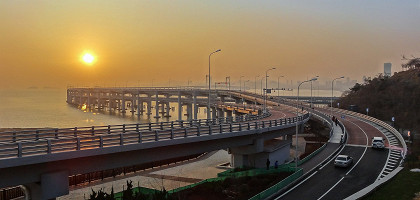Мост через бухту Синхай