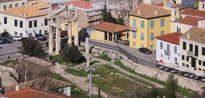 Плака, вид на древнеримскую Агору с вершины Акрополя