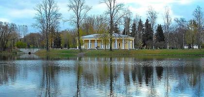 Парк Победы в Санкт-Петербурге, вид на один из прудов