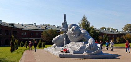 Скульптурная композиция «Жажда» в Брестской крепости