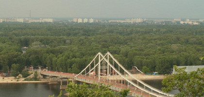 Пешеходный мост в Киеве, Украина