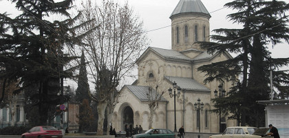 Проспект Руставели, церковь Кашвети