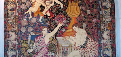 Красочный ковёр в музее ковров в Тегеране
