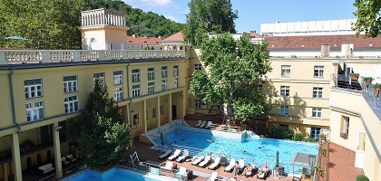 Купальни Лукач