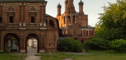 Вид на Успенский собор, Крутицкое Патриаршее подворье, Москва