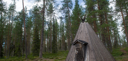 Традиционная деревянная хижина в Салле, Финляндия