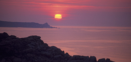Закат на берегу островка архипелага Ла Маддалена, Сардиния
